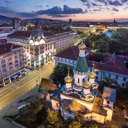 Апартамент Center 5 София