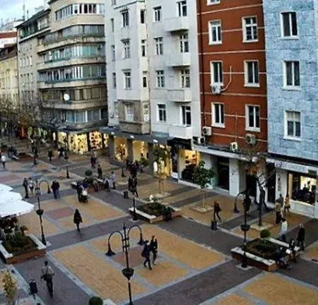 Center 5 Апартамент *