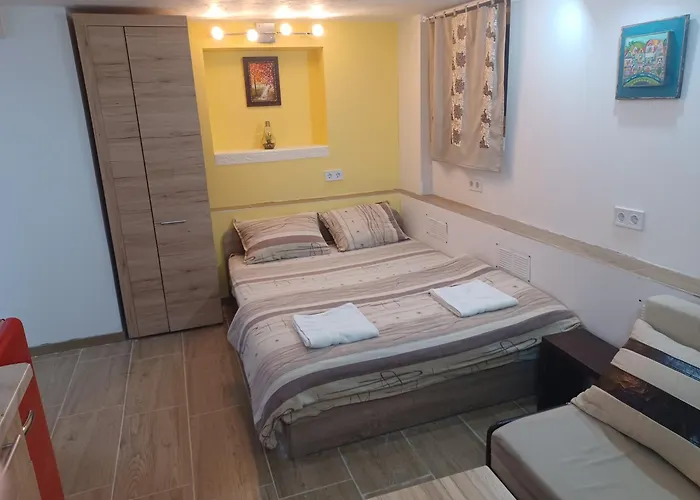 Center 5 アパート