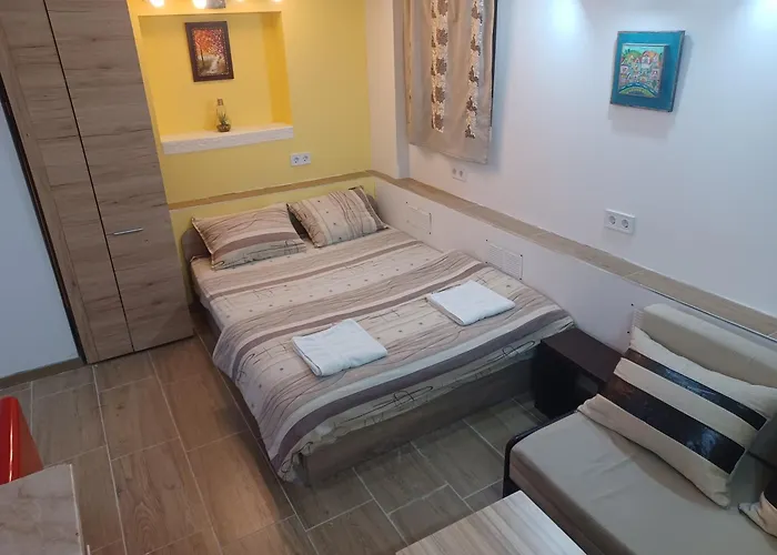 Center 5 アパート