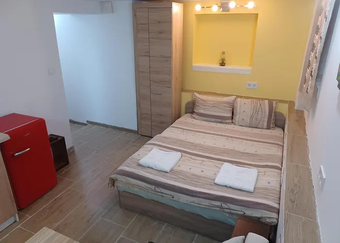 Center 5 アパート ソフィア